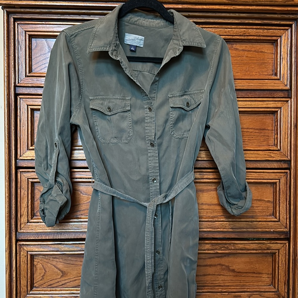 Universal Thread Button Front Dress - image 2